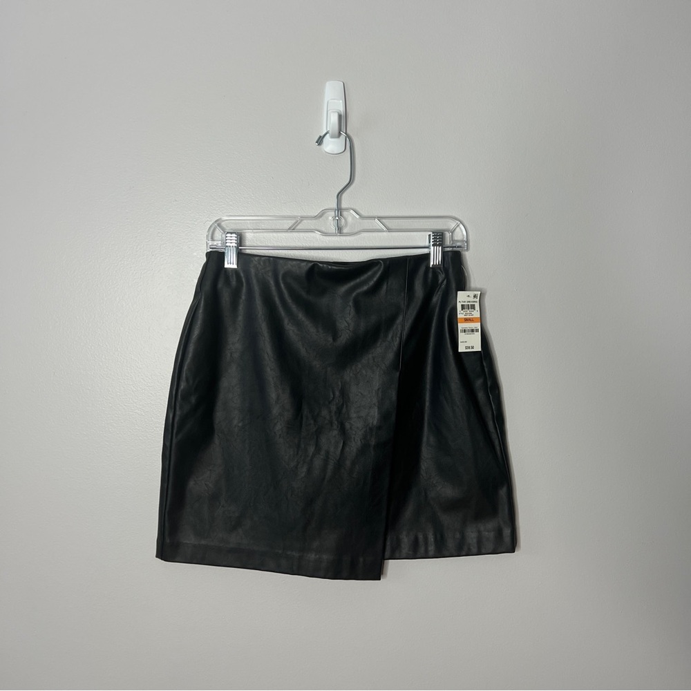NWT Bar III Black Pleather Mini Skirt Size Small